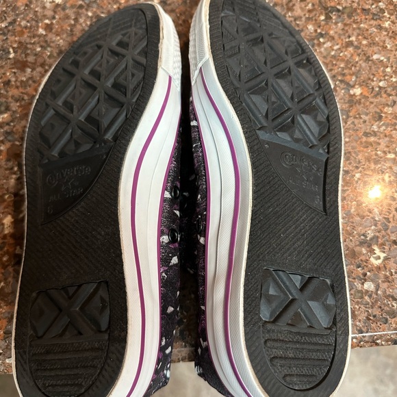 Converse - Picture 6 of 7